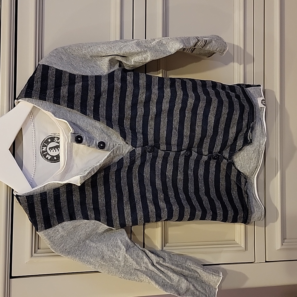 Mini Shatsu Boys shirt.